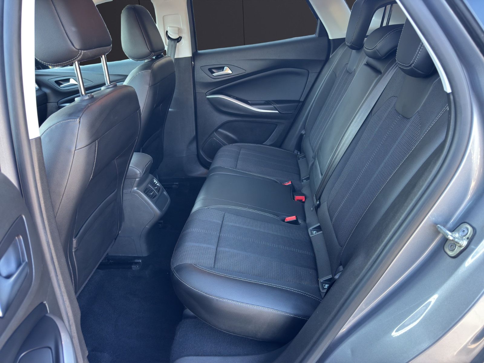 Fahrzeugabbildung Opel Grandland (X)/GS /Winter Paket/Navi/Style Paket