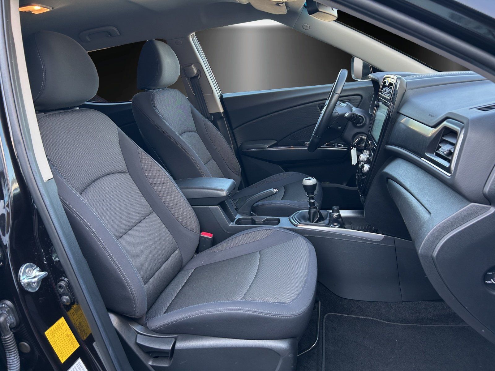 Fahrzeugabbildung Ssangyong Tivoli Quartz 1.5 T-GDI 2WD KAMERA/SHZ/NAVI/DAB/