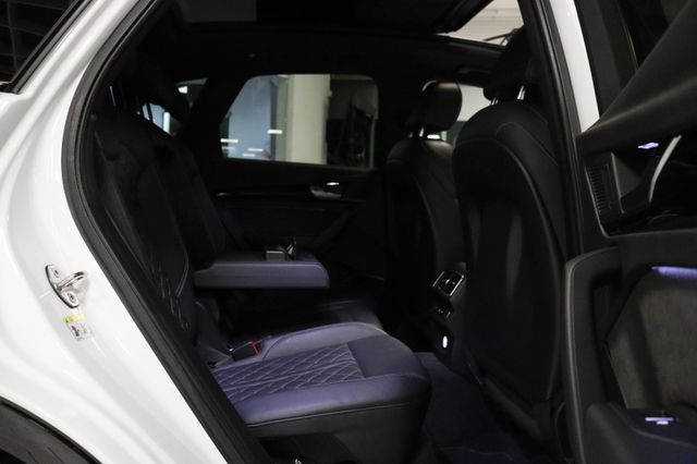 Fahrzeugabbildung Audi Q5 40 TDI Quattro S line Competition|PANO| 360°|
