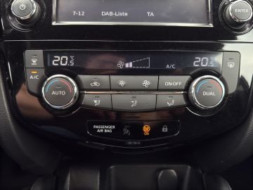 Nissan Qashqai Acenta 1.2 DIG-T °Navi°RFK°PDC°AAC°SHZ°