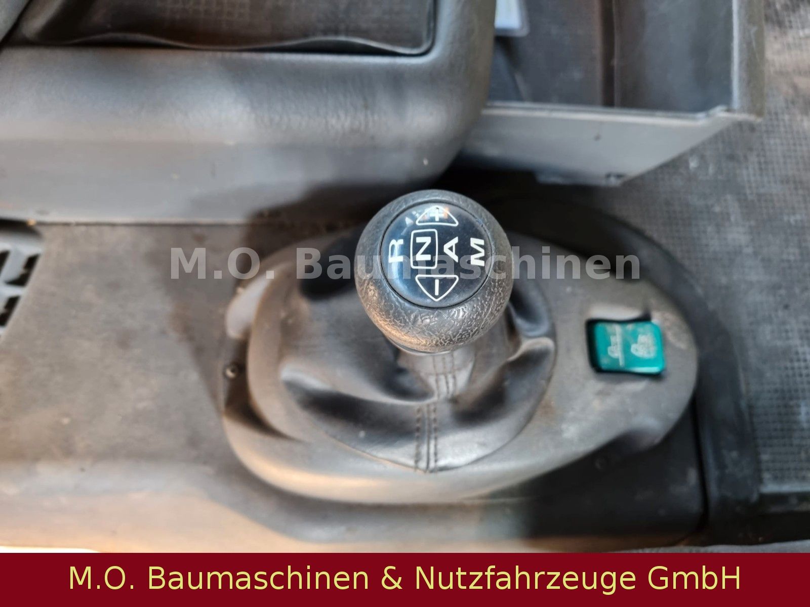 Fahrzeugabbildung Scania 420 - 124 L / Euro 3 / EPS /