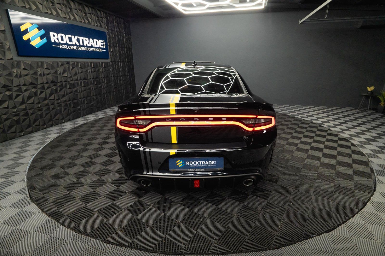 Fahrzeugabbildung Dodge Charger 6.4 V8 SRT 392 SCAT PACK Performance LED