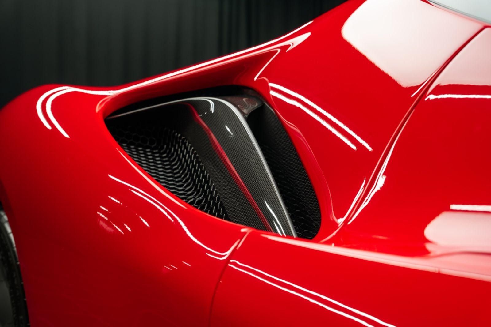 Fahrzeugabbildung Ferrari SF90 Stradale FIORANO/CARBON/CAM