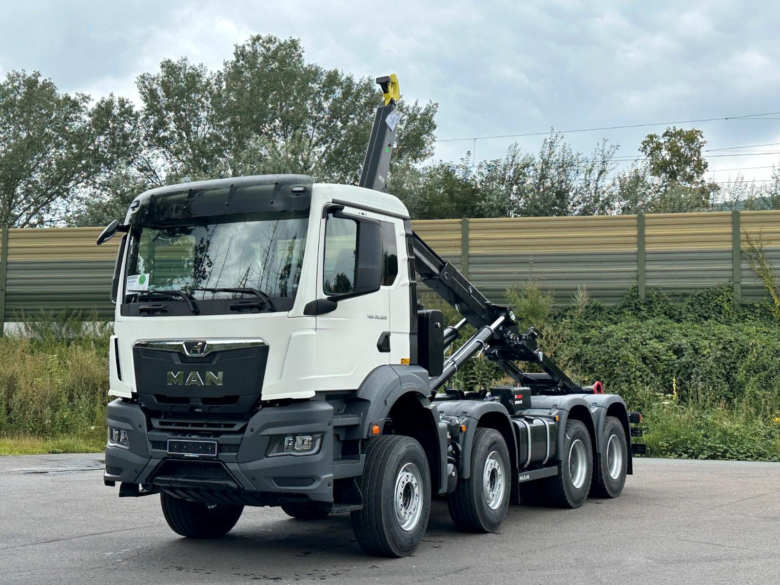 MAN TGS 35.520 BB 8x4 EuromixMTP SCORPION SCO 25-59