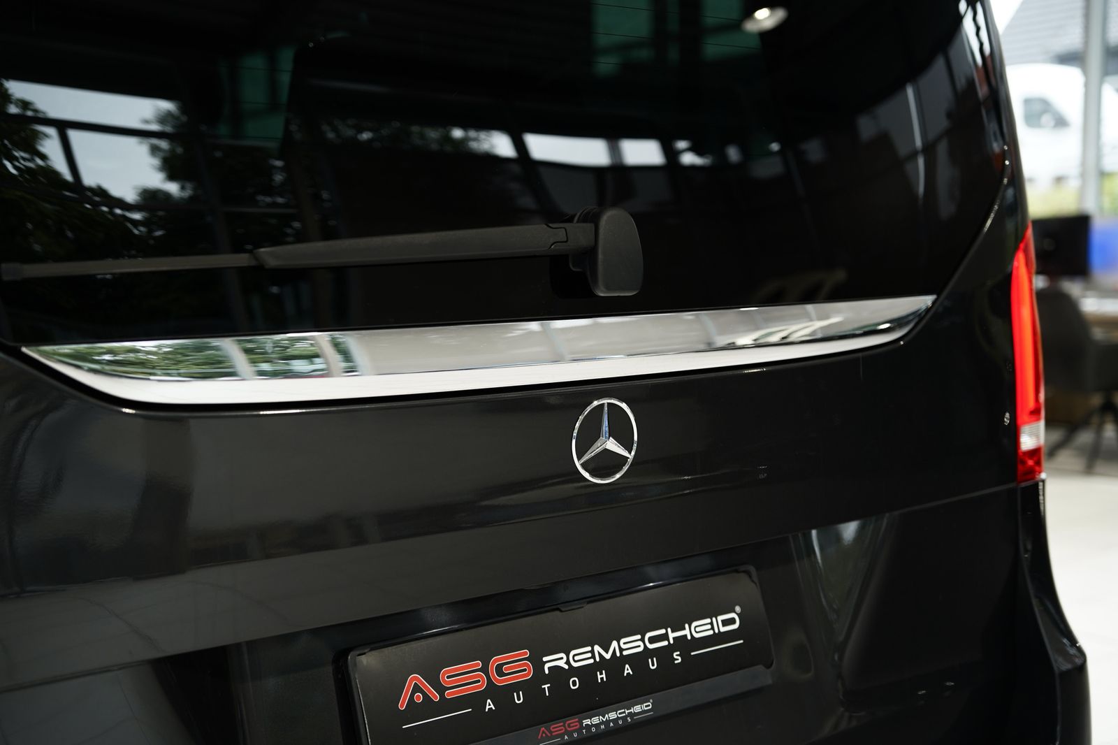 Mercedes Benz V 300