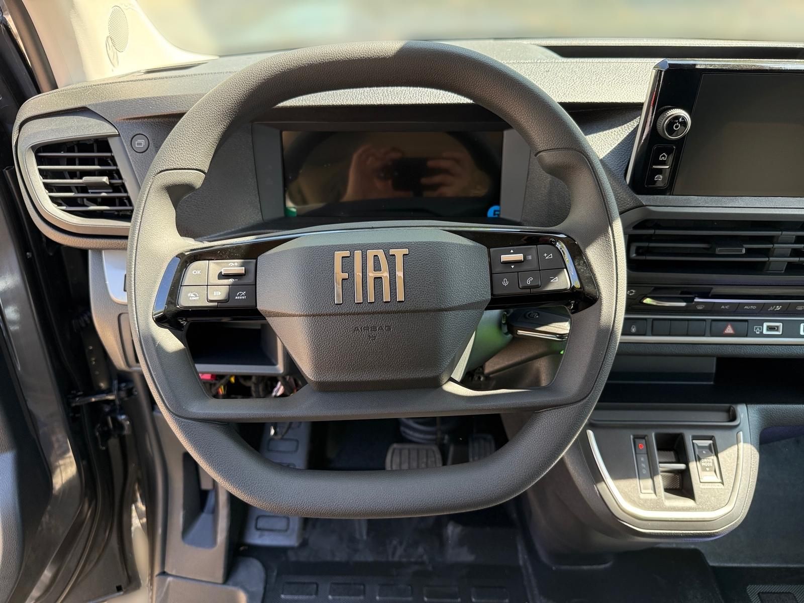Fahrzeugabbildung Fiat Scudo L3 Kombi 180 AT8