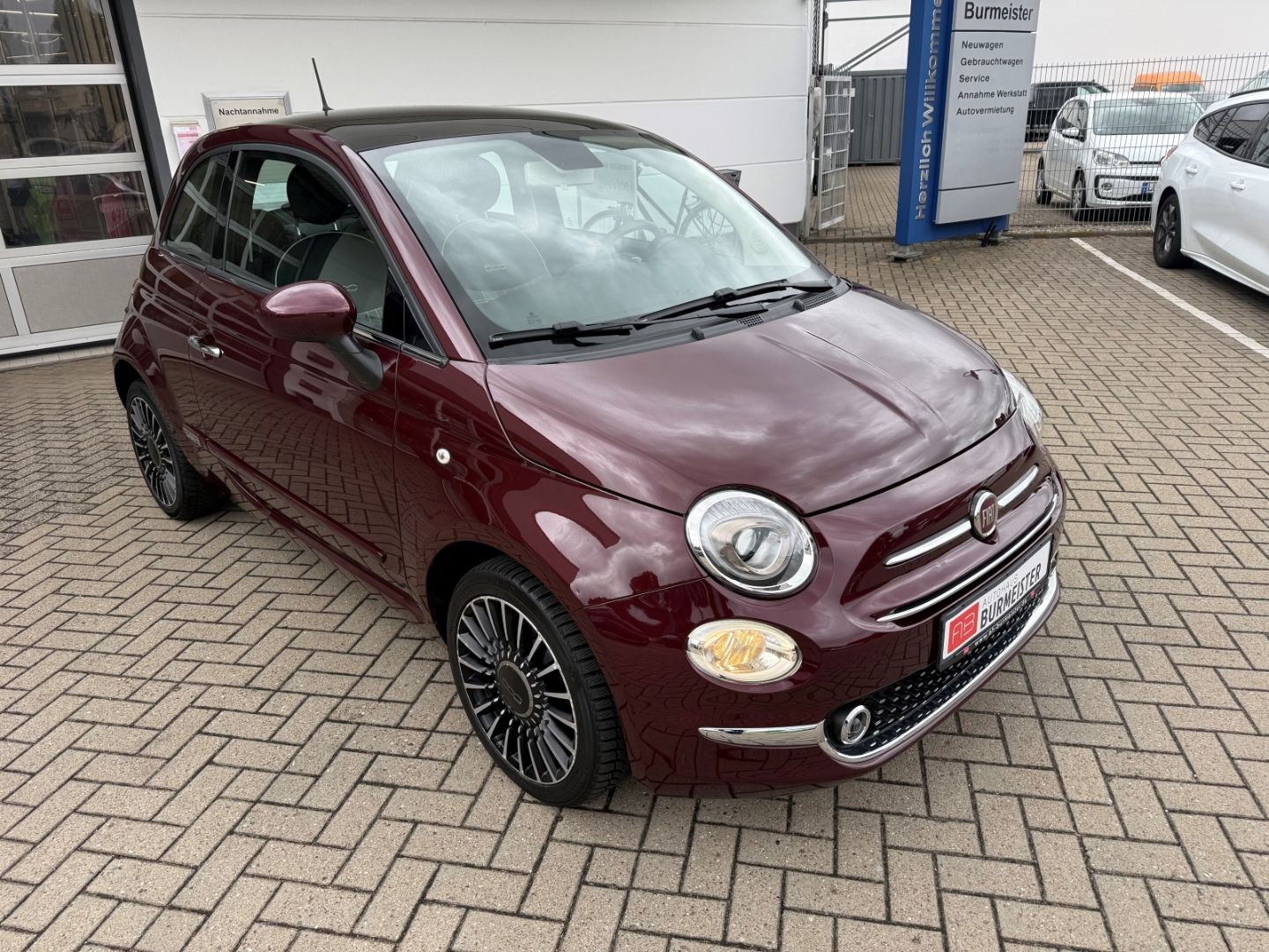 Fahrzeugabbildung Fiat 500 Lounge Pano CarPlay Temp PDC ALU BT Berganfa