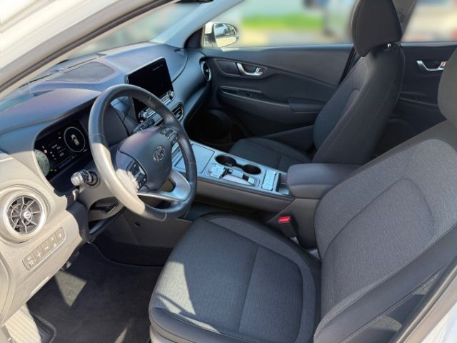 Fahrzeugabbildung Hyundai KONA Prime Elektro 2WD +KLIMA+SHZ+RFK+NAVI+LED+U
