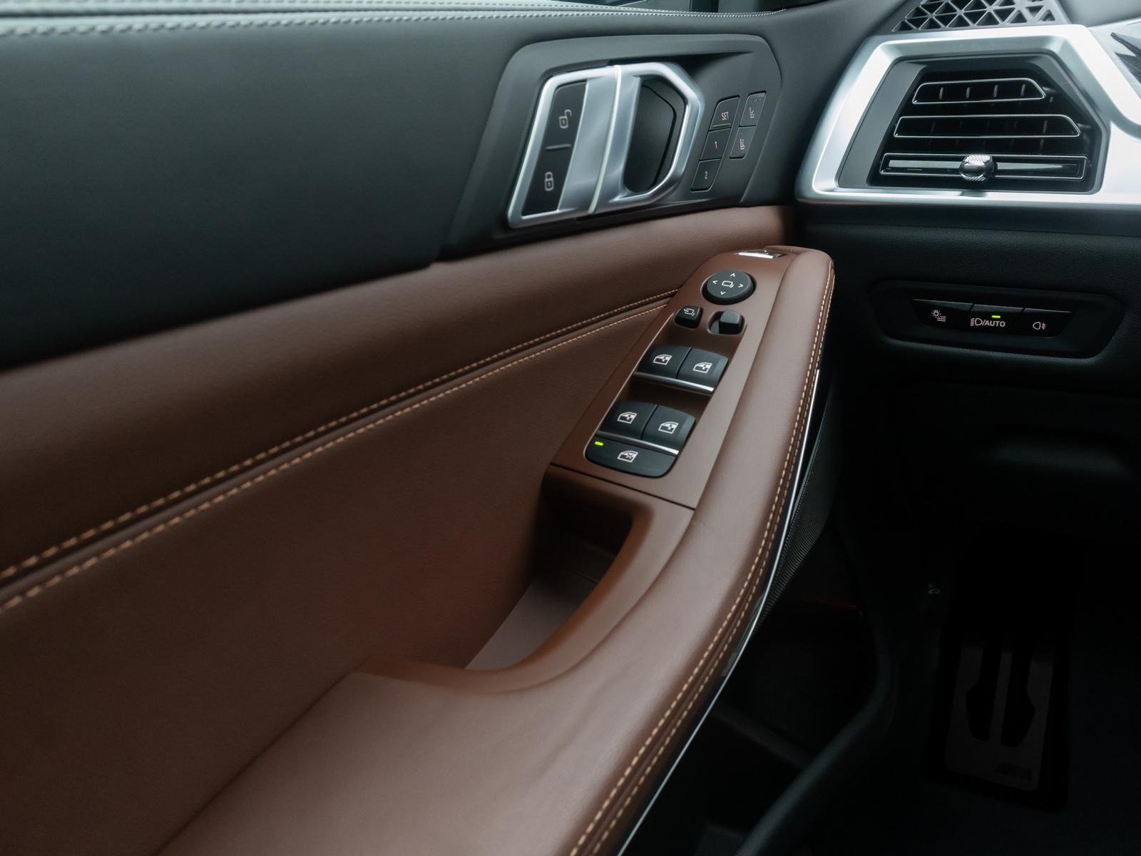 BMW X5 M60i SkyLoung 360° H/K Massage Individual 22"