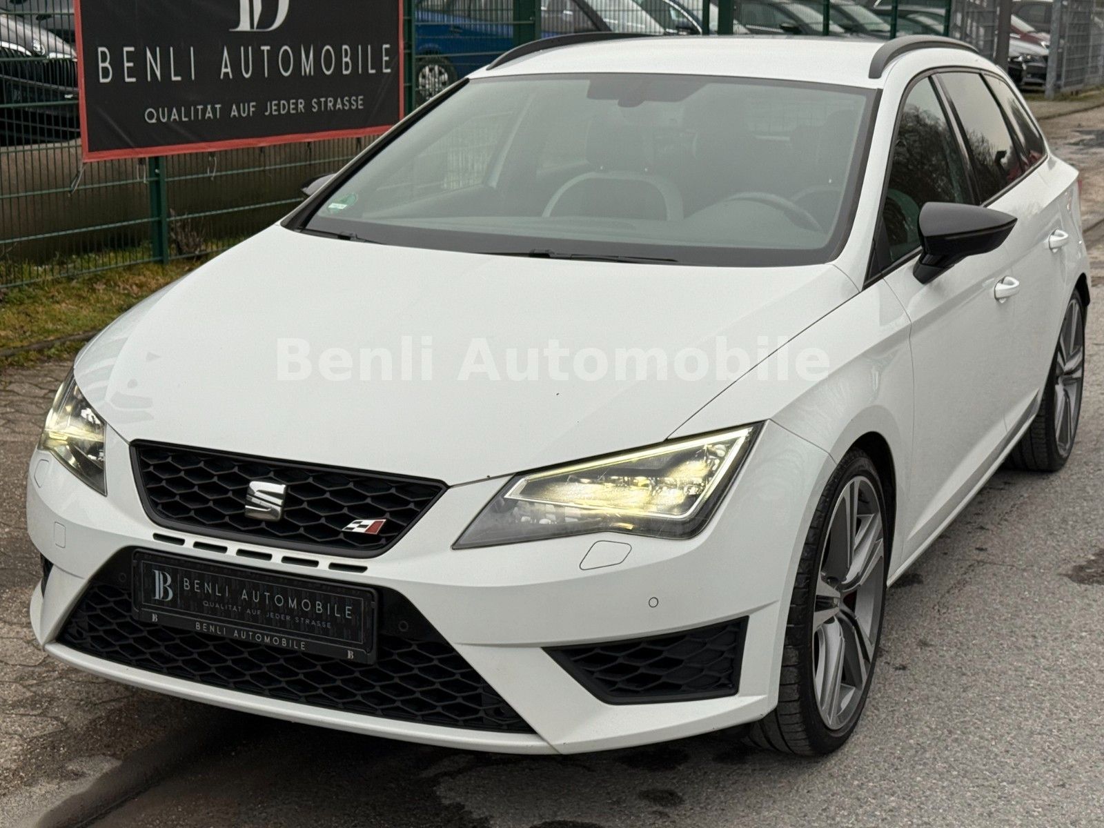 SEAT Leon ST Cupra 280/ALCANTARA/NAVI/AUTOMATIK/SHZ