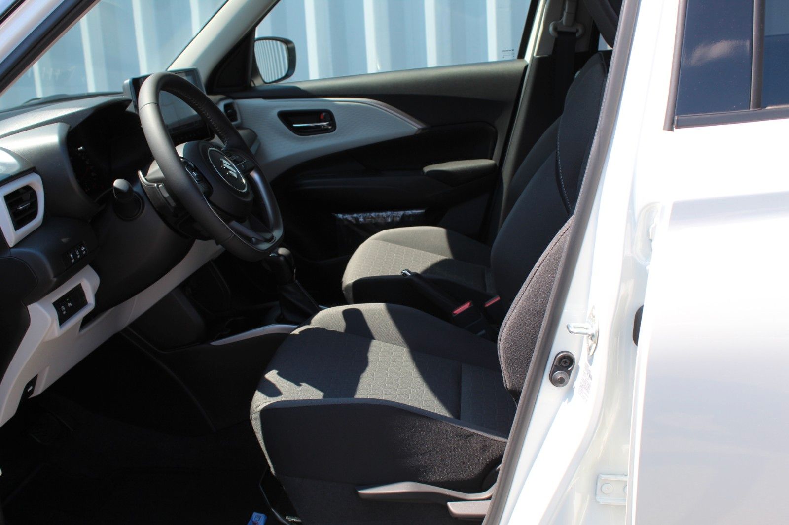 Fahrzeugabbildung Suzuki Swift Hybrid Comfort+ Autom.*Navi* Sitzh.*Kamera