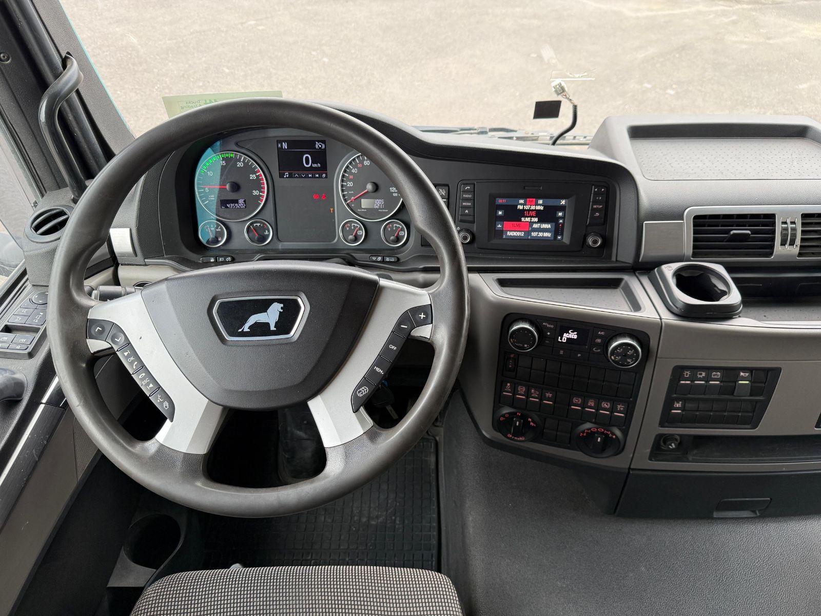 Fahrzeugabbildung MAN TGS 18.430 SZM 4x4 Blatt/Luft Kipphydraulik