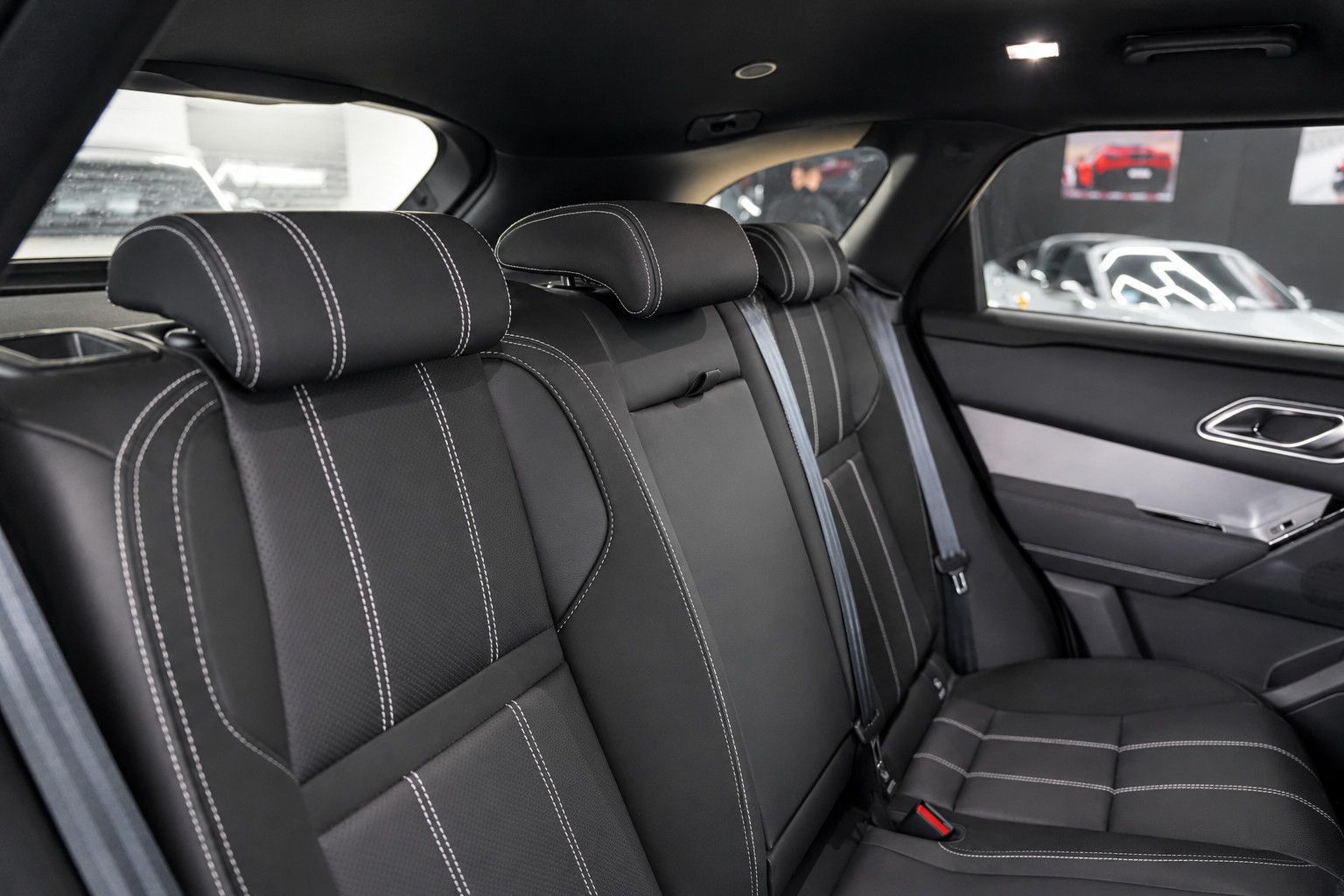 Fahrzeugabbildung Land Rover Range Rover Velar R-Dynamic SE *Meridian*Memory*