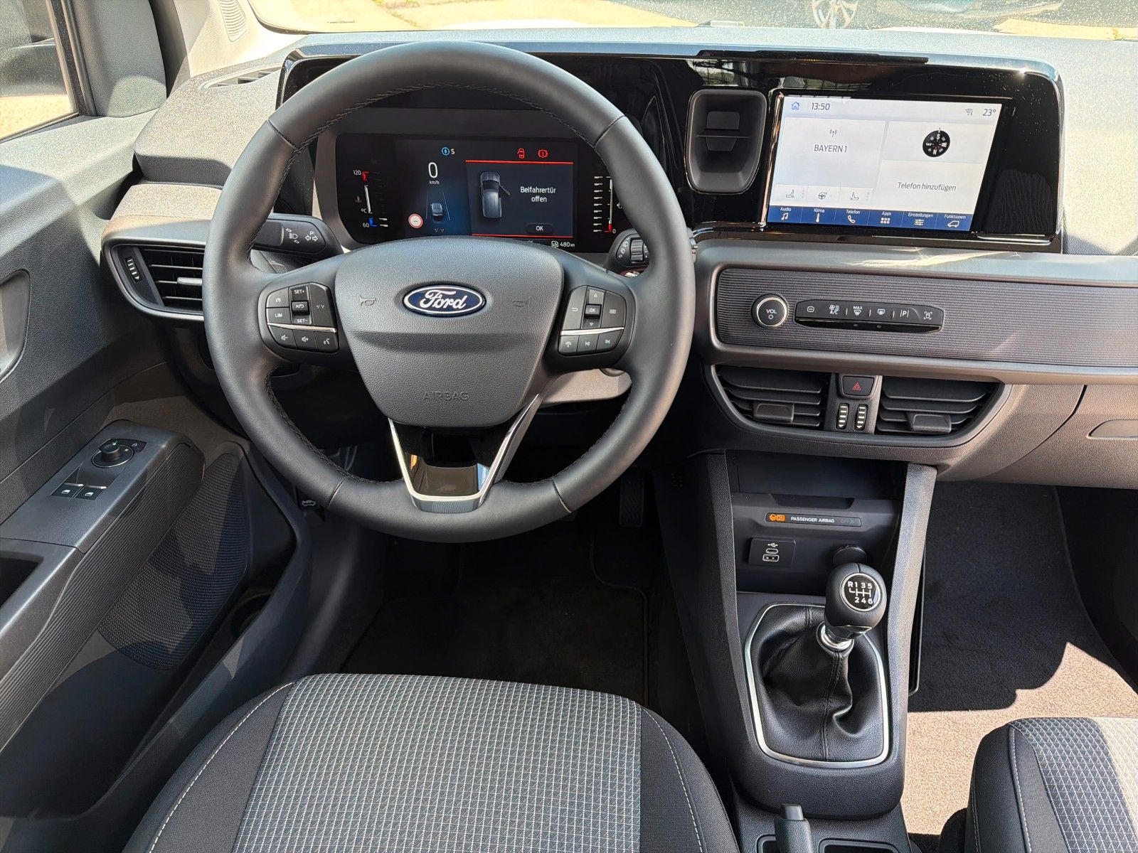 Fahrzeugabbildung Ford Transit Courier Trend Doppelkabine