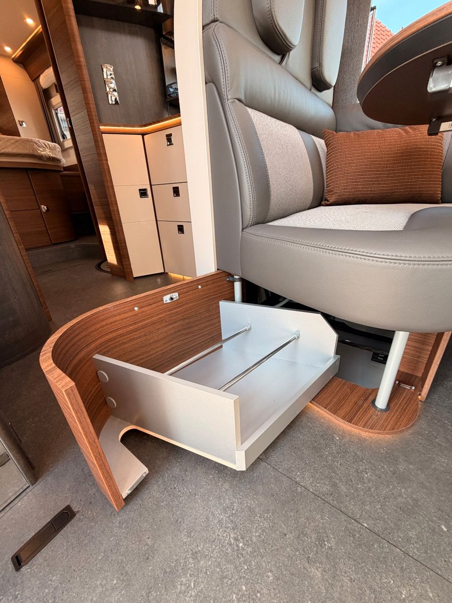 Fahrzeugabbildung Carthago chic c-line 5.0 QB L Queensbett Cortina