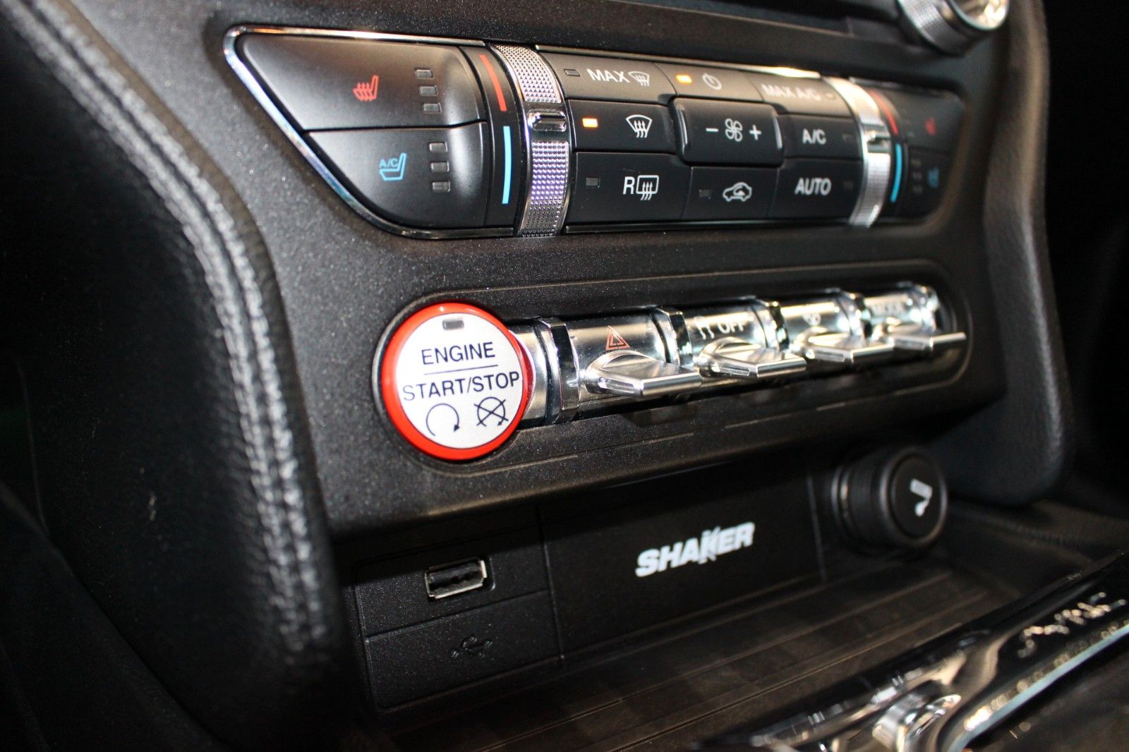 Fahrzeugabbildung Ford Mustang 5.0 V8 GT Performance-Paket+KW-Fahrwerk