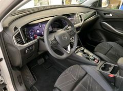 Fahrzeugabbildung Opel Grandland GS 1.2 Turbo AT8,AHK,360° Kam.,Tot-Win