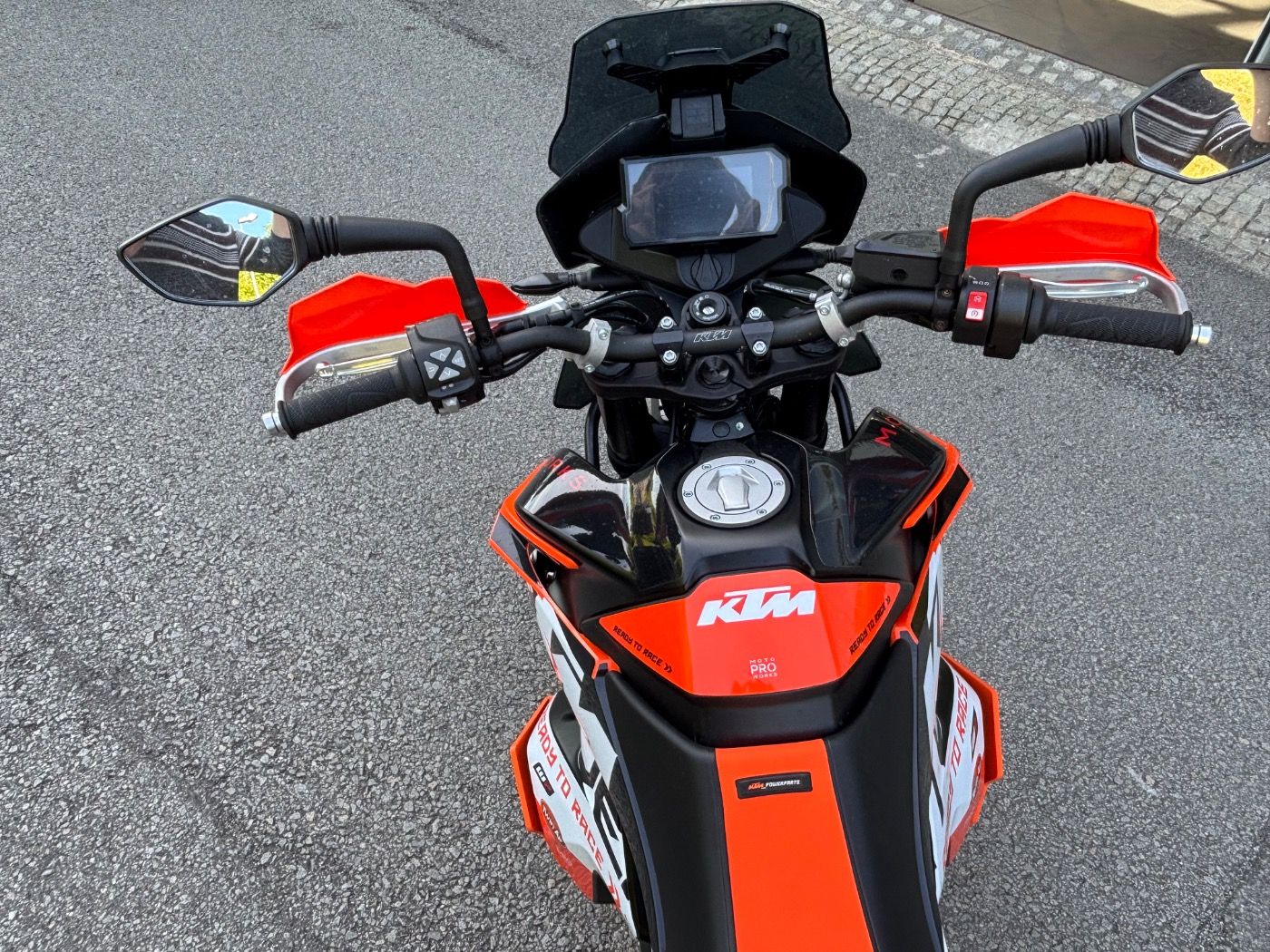 Fahrzeugabbildung KTM 790 Adventure Quickshifter, viel Zubehör