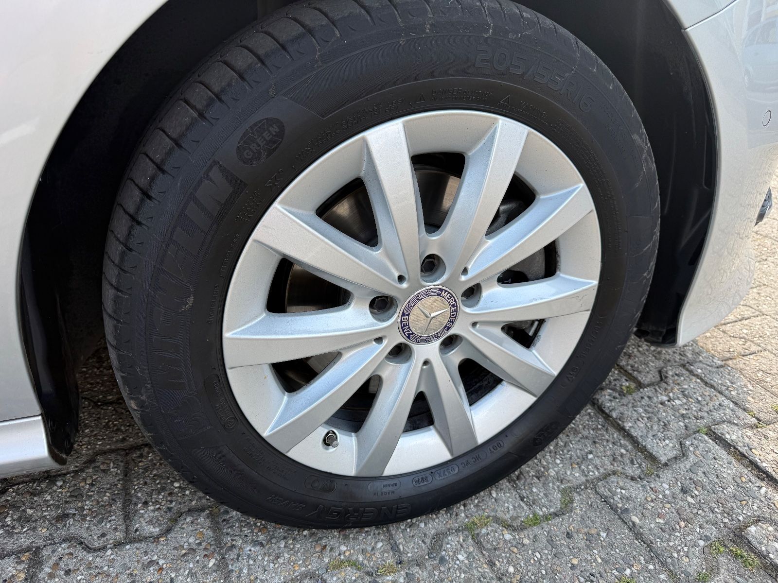 Fahrzeugabbildung Mercedes-Benz B 200 B -Klasse B 200 AUTOMATIK MEMORY FACELIFT