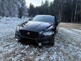 Jaguar XF 30d 300PS R-Sport Automatik Total black - Jaguar XF in Stuttgart