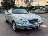 Mercedes-Benz CLK 200 Sport Cabrio - Mercedes-Benz CLK 200: Sport