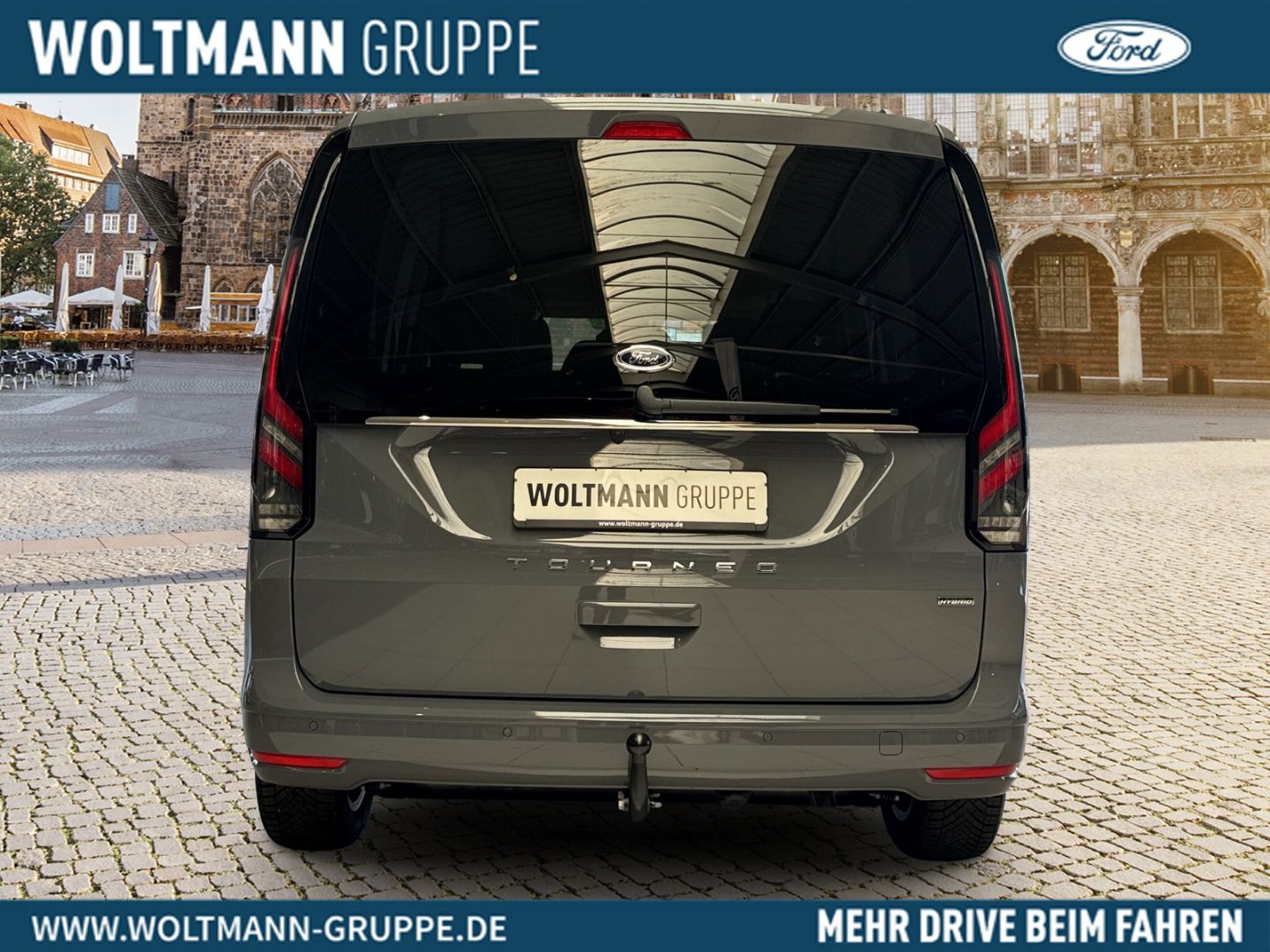 Fahrzeugabbildung Ford Tourneo Connect PHEV Titanium Digitales Cockpit