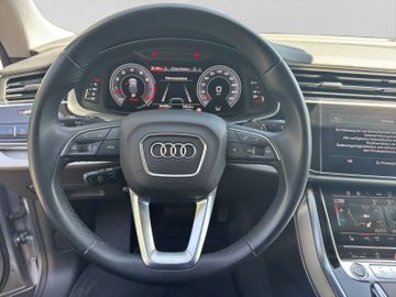 Audi Q8 - 9