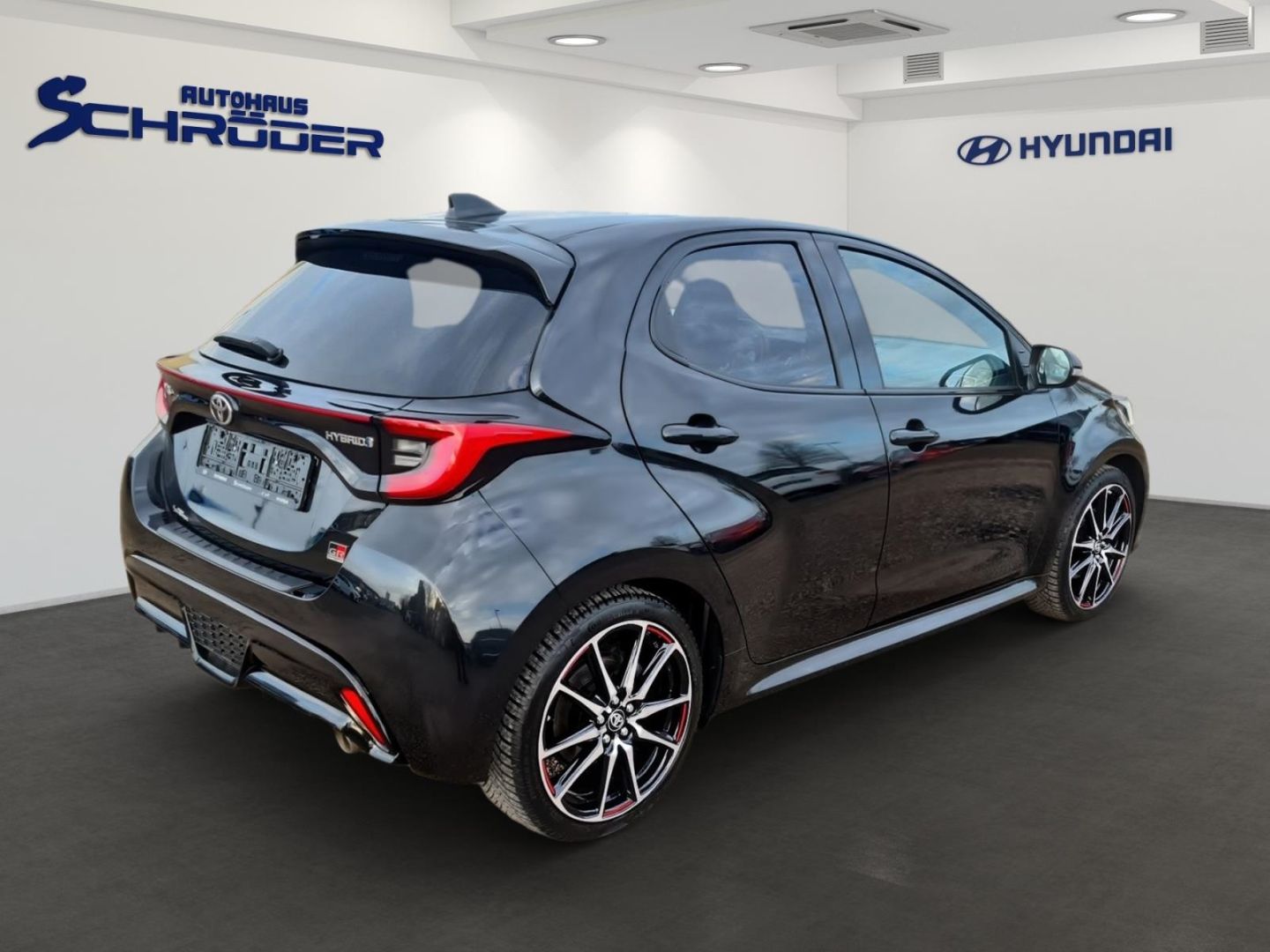 Fahrzeugabbildung Toyota Yaris GR Sport ALCANTARA+LED+SHZ+ACAA+KAMERA