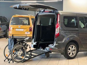 Ford Grand Tourneo - 5