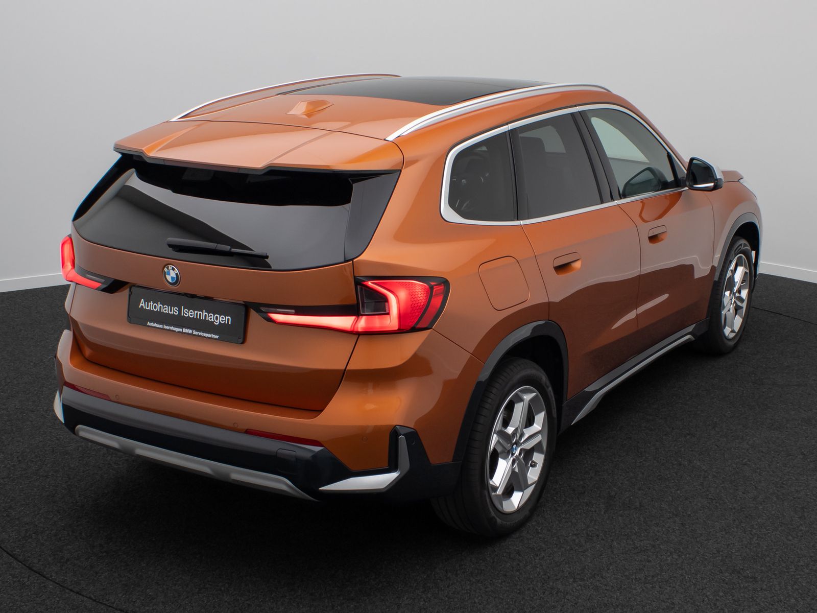 Fahrzeugabbildung BMW X1 xD23i xLine 360&deg;Panorama HUD DAB Sport 18Zoll