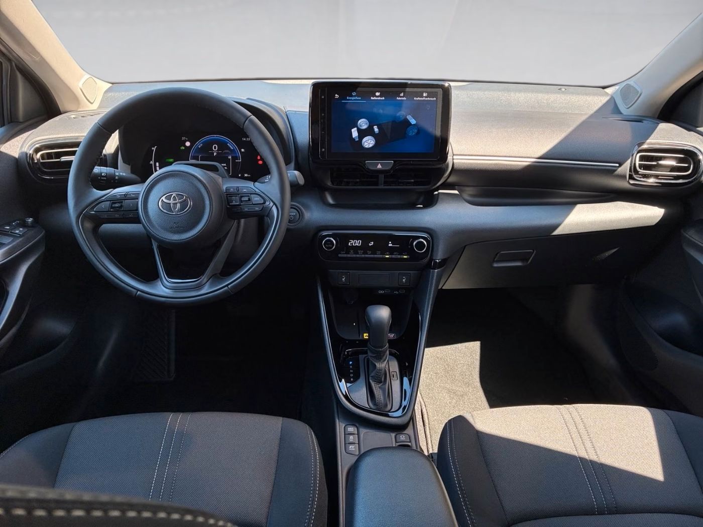 Fahrzeugabbildung Toyota Yaris Teamplayer 1.5-l-Hybrid KAMERA LED ACC