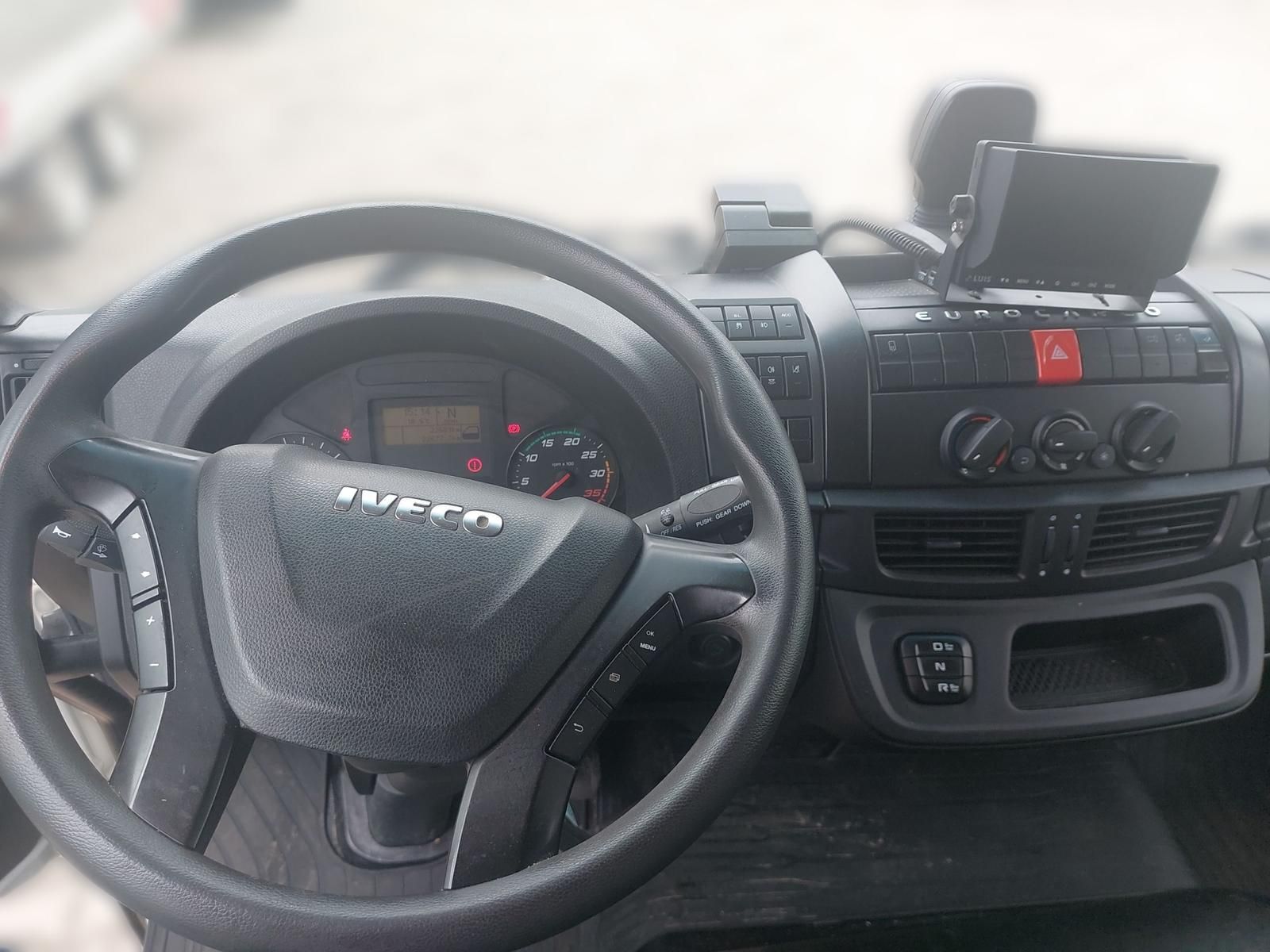 Fahrzeugabbildung Iveco EuroCargo ML80E22/P Trockenfrachtkoffer