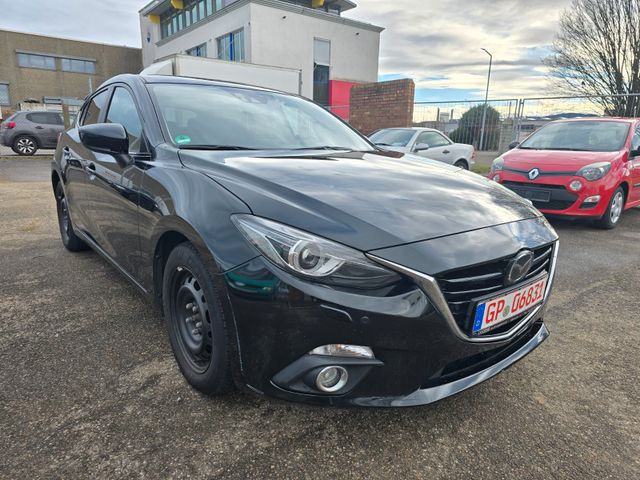 Mazda 3 , 88 kw 2,0