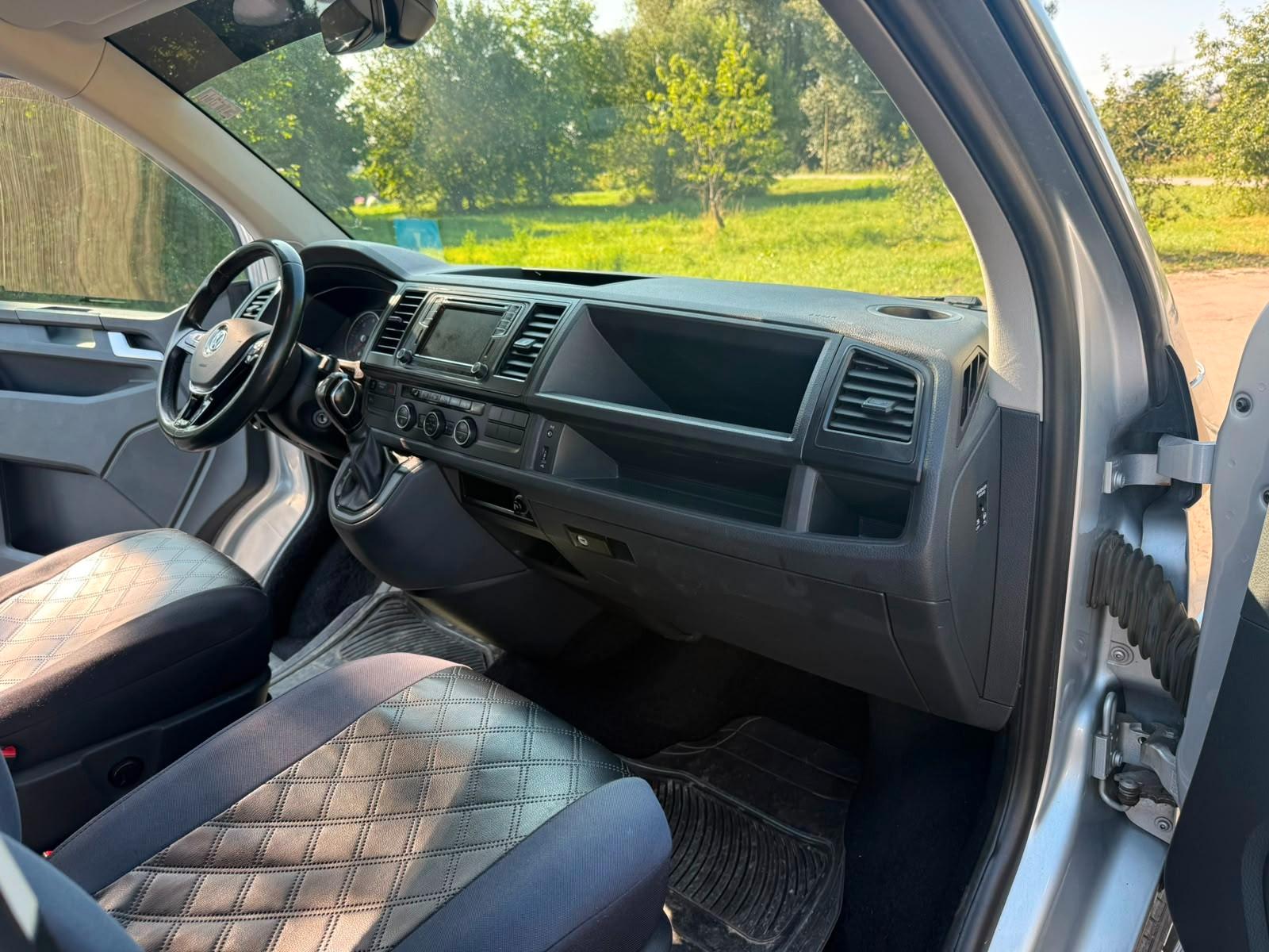 Volkswagen T6 Transporter Bus Caravelle Comfortline