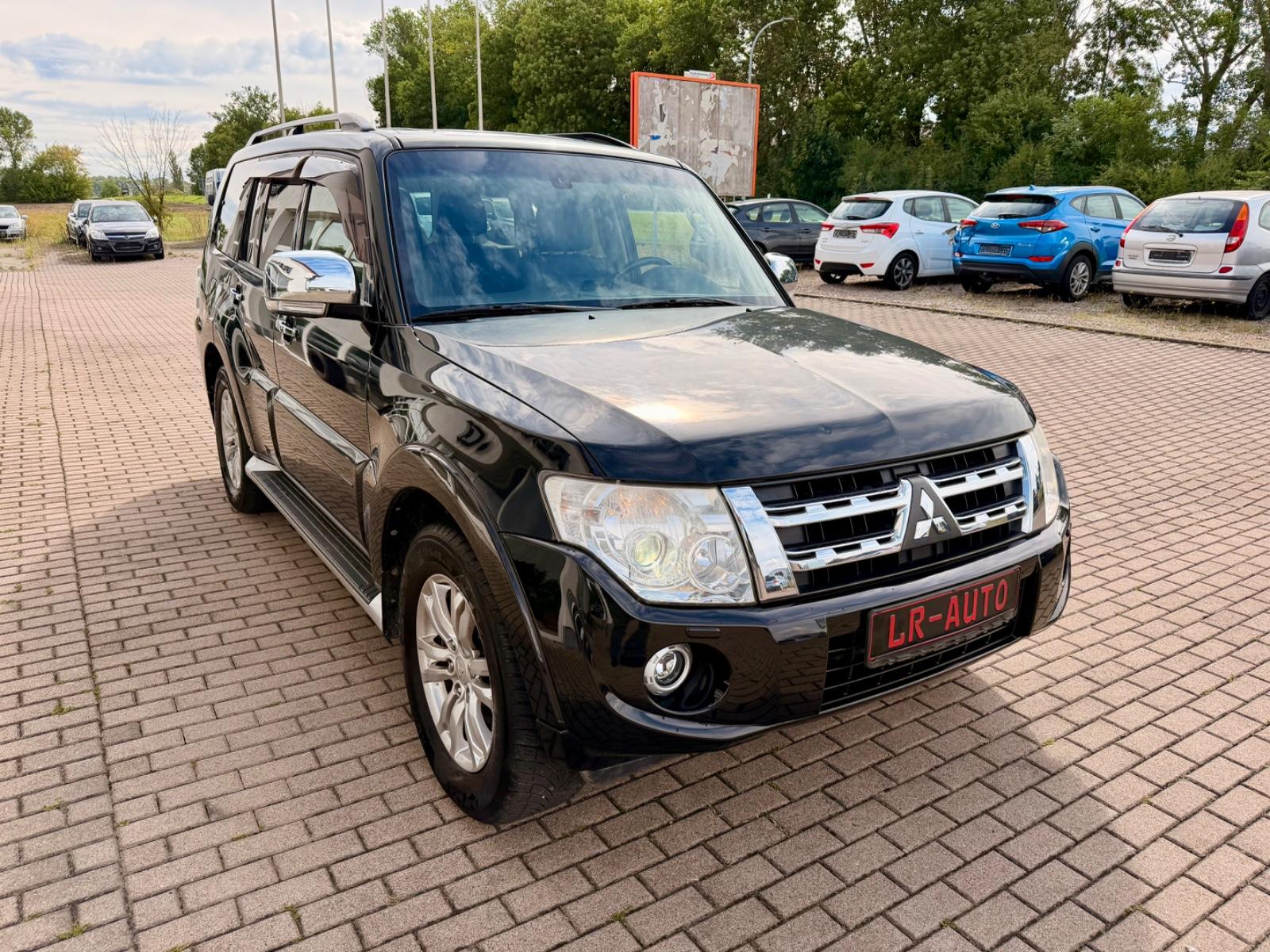 MITSUBISHI PAJERO 3.2 DI-D 200ch 4X4 - 7 PLACES - CUIR - GPS - SIÈGES CHAUFFANTS - TOIT OUVRANT