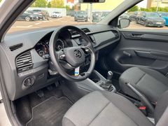 Fahrzeugabbildung Skoda Fabia 1.0 MPI Klima DAB Sitzheizung
