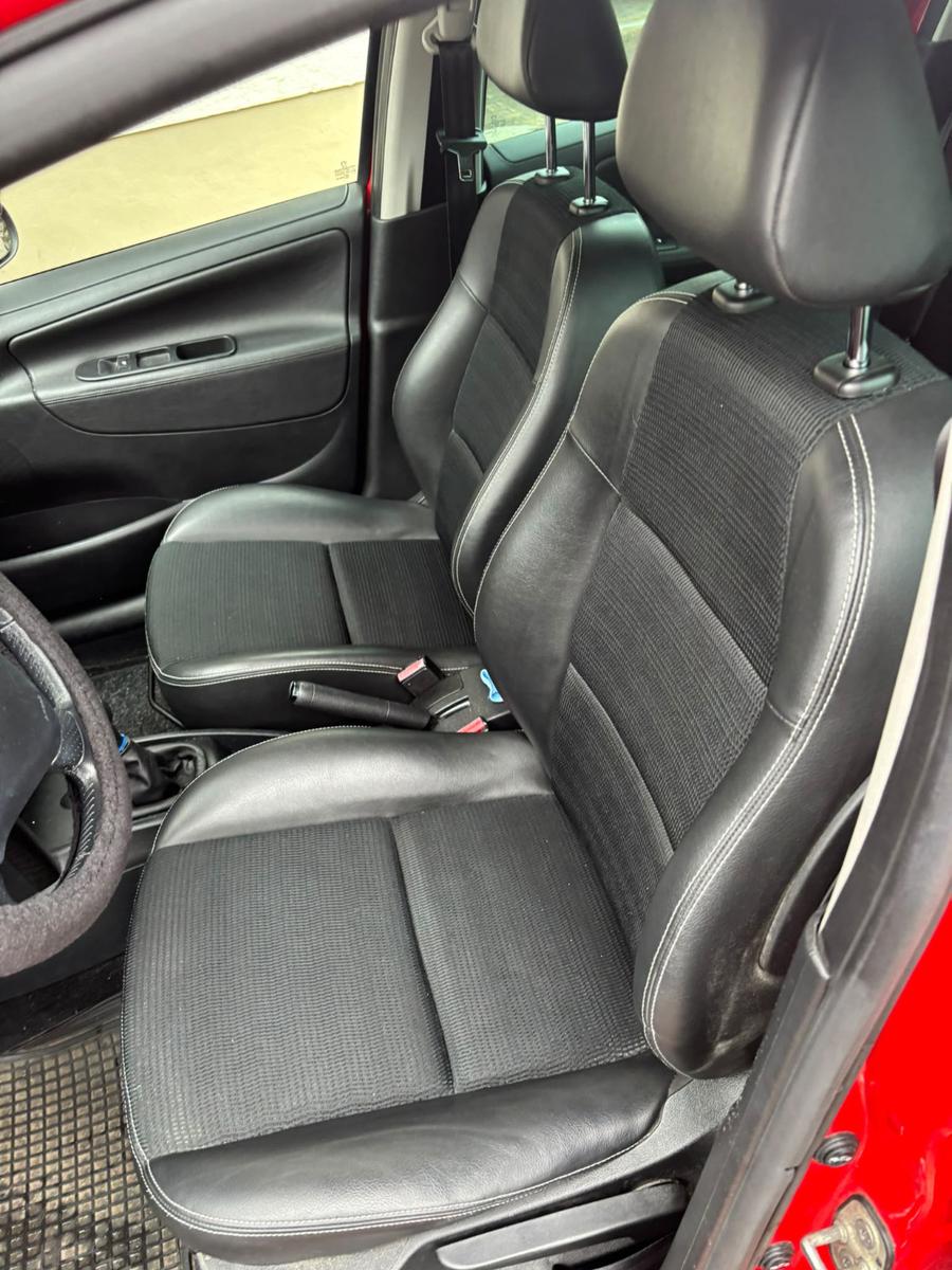 Peugeot 207 2011 — photo 6