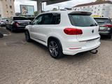 Volkswagen Tiguan 2.0 TSI Sport & Style 4Motion R Line Navi - Volkswagen Tiguan aus 2011: R Line