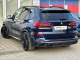 BMW X5 M50 i INTEGRAL PANO-SKY CRYSTAL LASER H/K HUD - gebrauchte BMW X5 M50 aus dem Jahr 2022