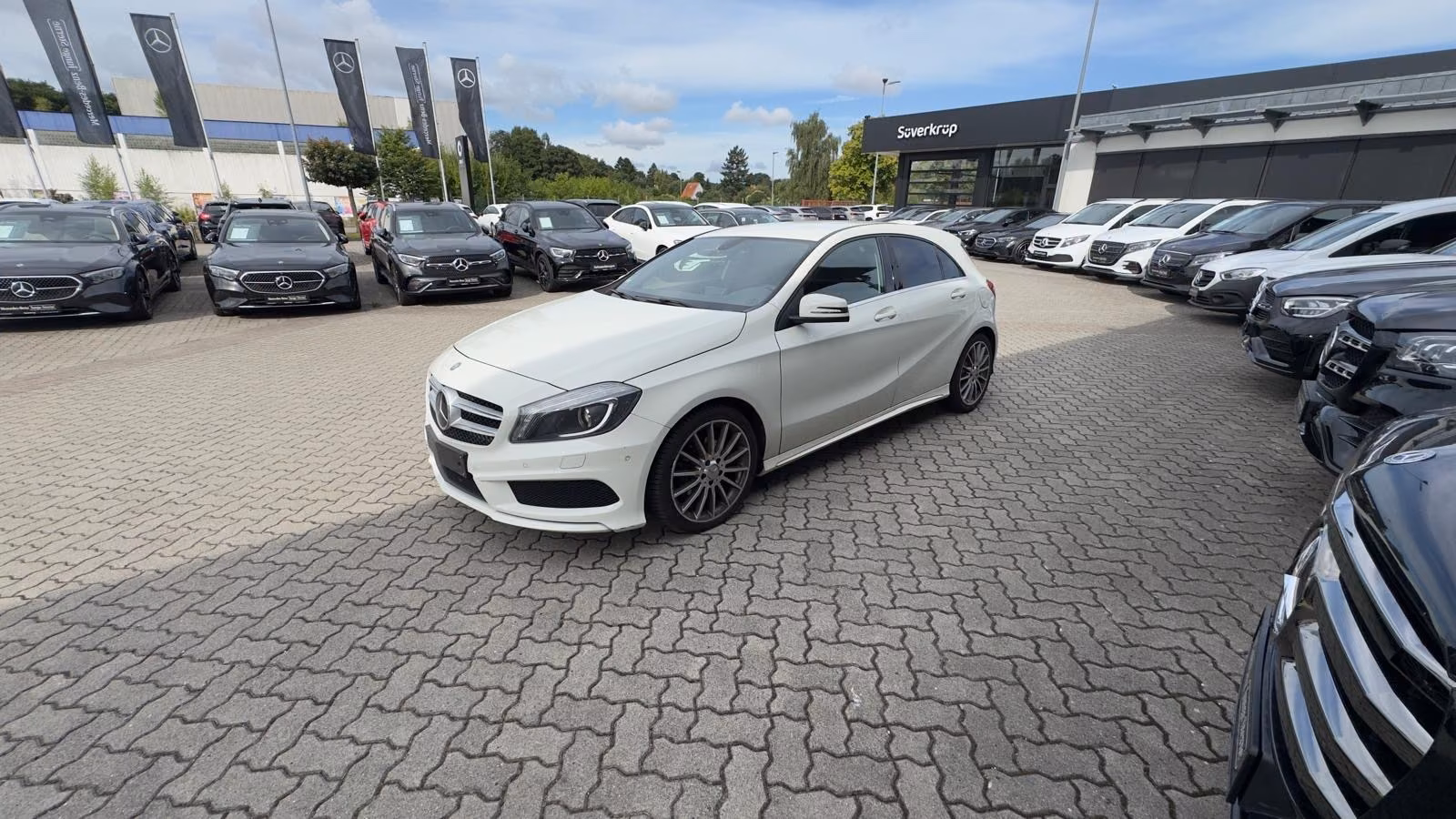 Mercedes-Benz A 200 AMG Sport Line Exklusive/Bi-XENON/VOLL...