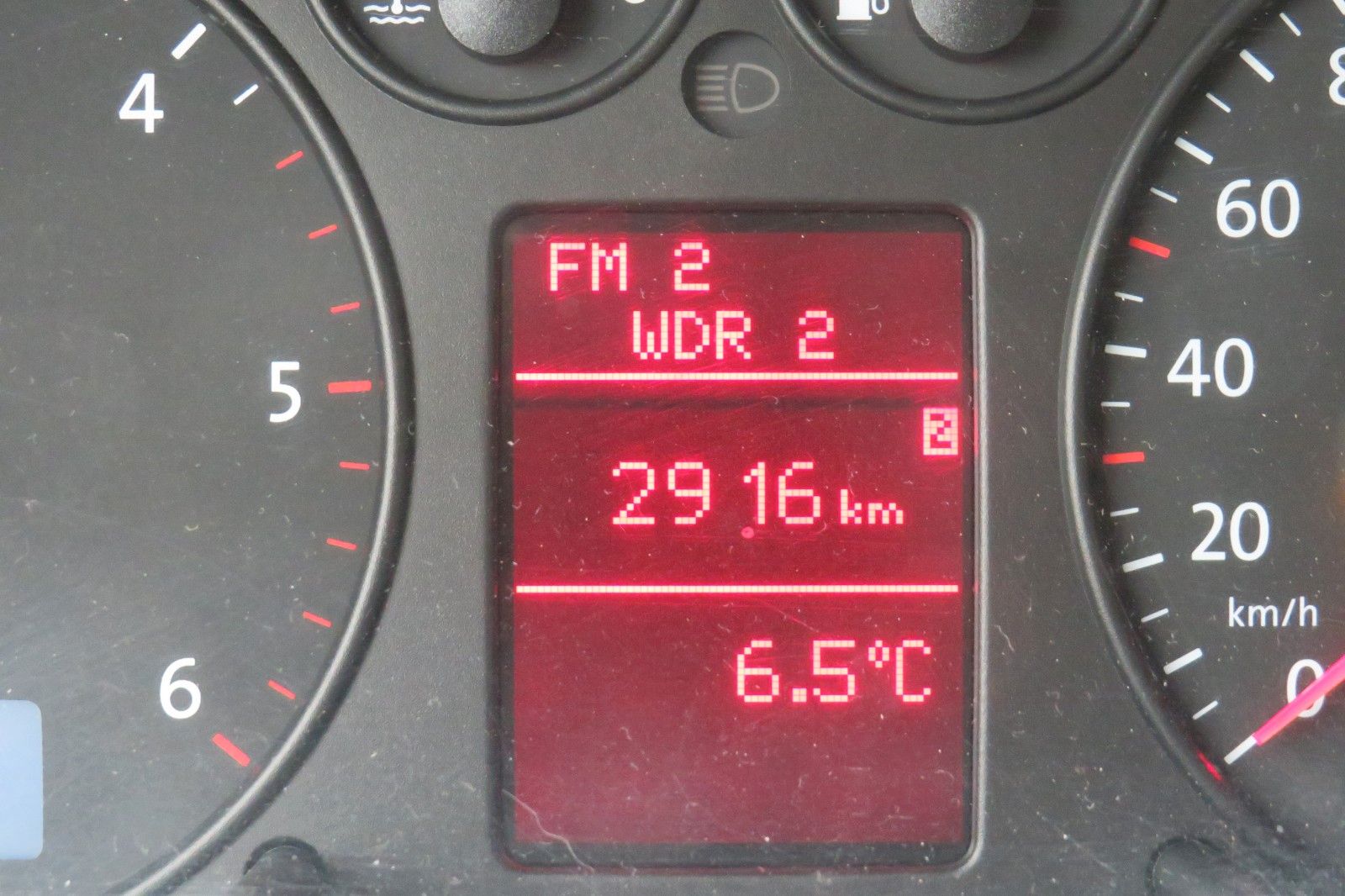 Fahrzeugabbildung Volkswagen T5 California 1.H SCHECKHEFT MOTOR TEILÜBERHOHLT