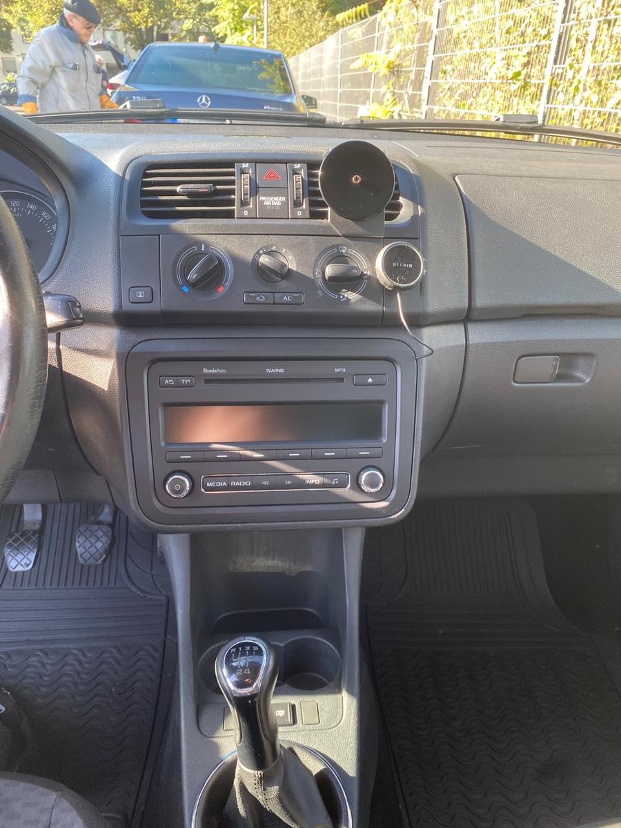 Skoda Fabia 2011 — photo 8