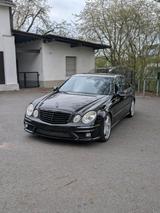 Mercedes-Benz Mercedes Benz w211 e500 - Mercedes-Benz E 500 in Köln
