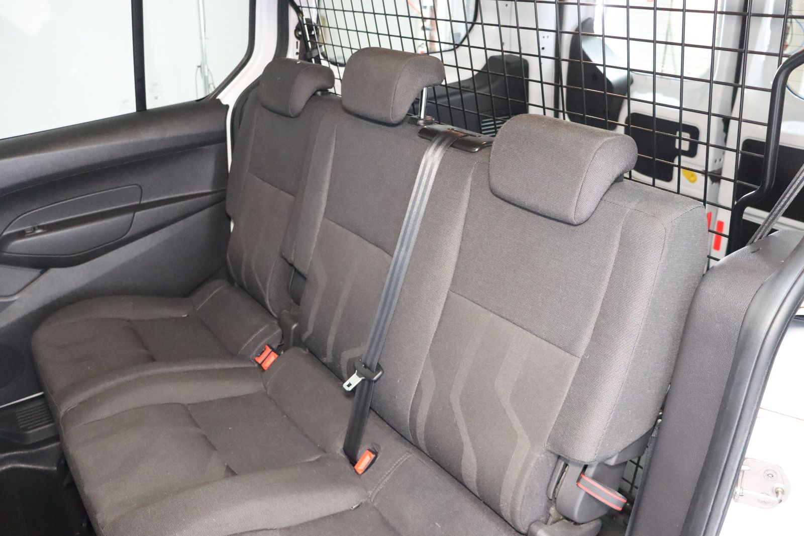 Fahrzeugabbildung Ford Transit Connect * Klima * Navi * RFK * AHK