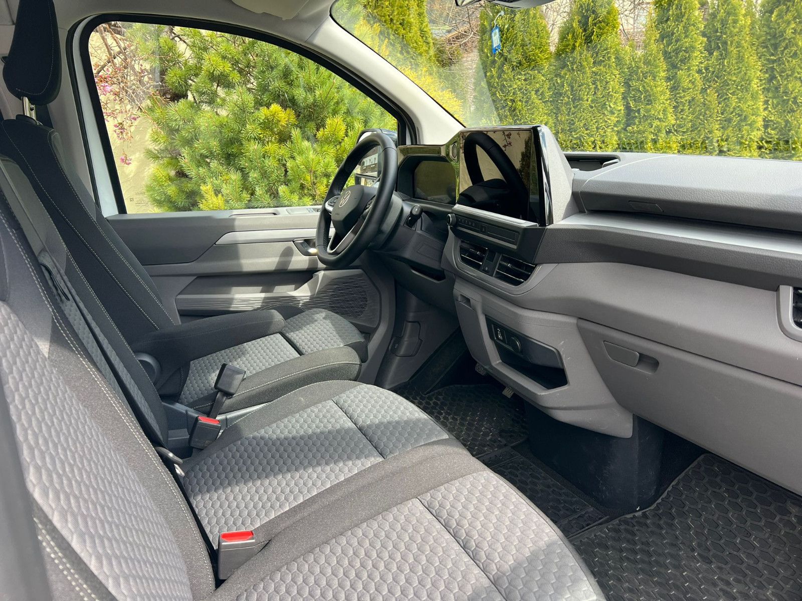 Volkswagen T7 Caravelle TDI 4motion Edition Lang LR ACC STH imagem 3