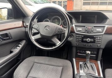 Mercedes E 220 - 10