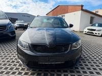 Skoda Octavia 2.0TSI RS Combi*DAB*DSG*Xenon*Navi*Leder