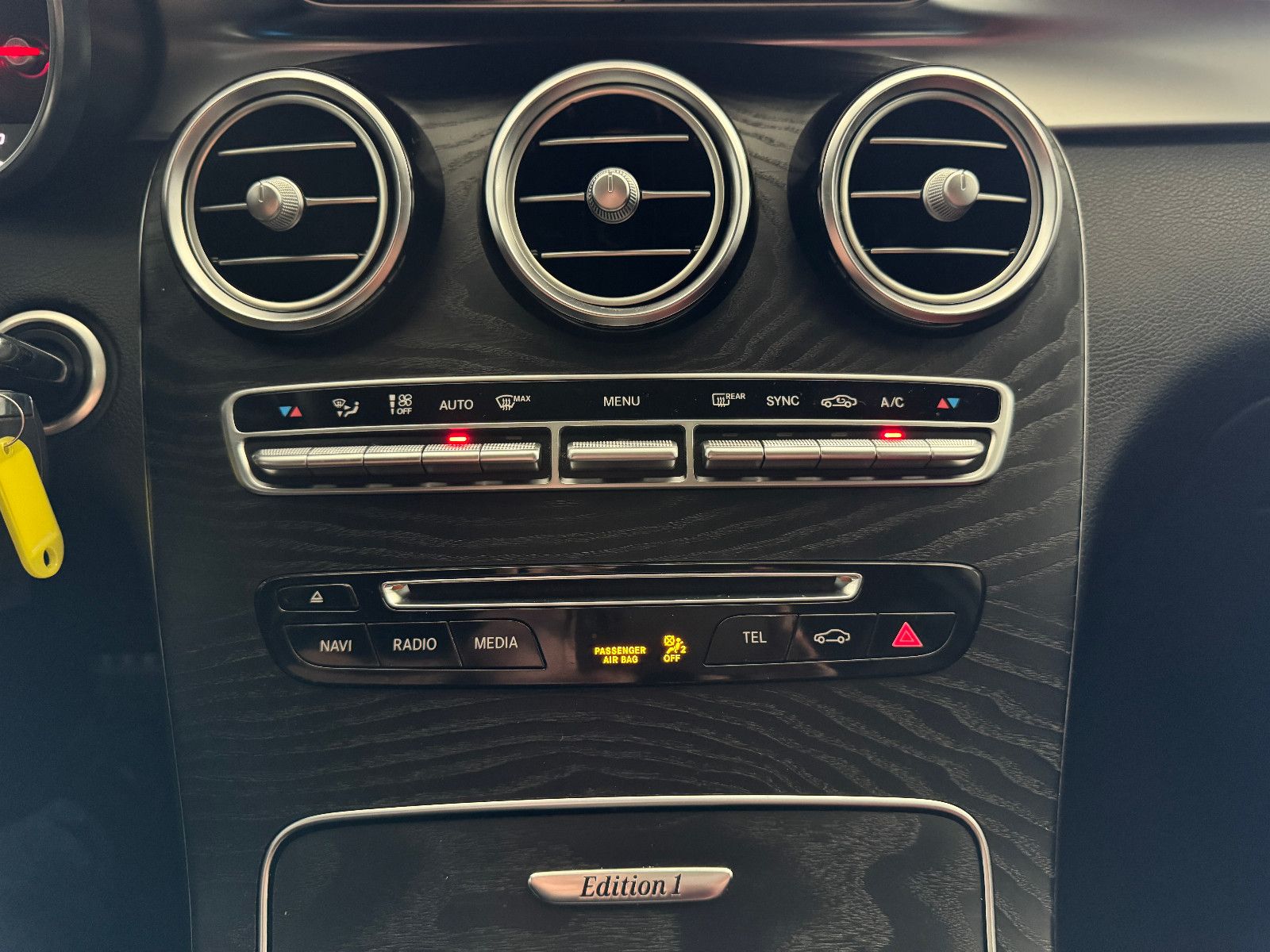 Fahrzeugabbildung Mercedes-Benz GLC 250 d COUPE 4M 9GT AMG LINE PLUS EDITION 1