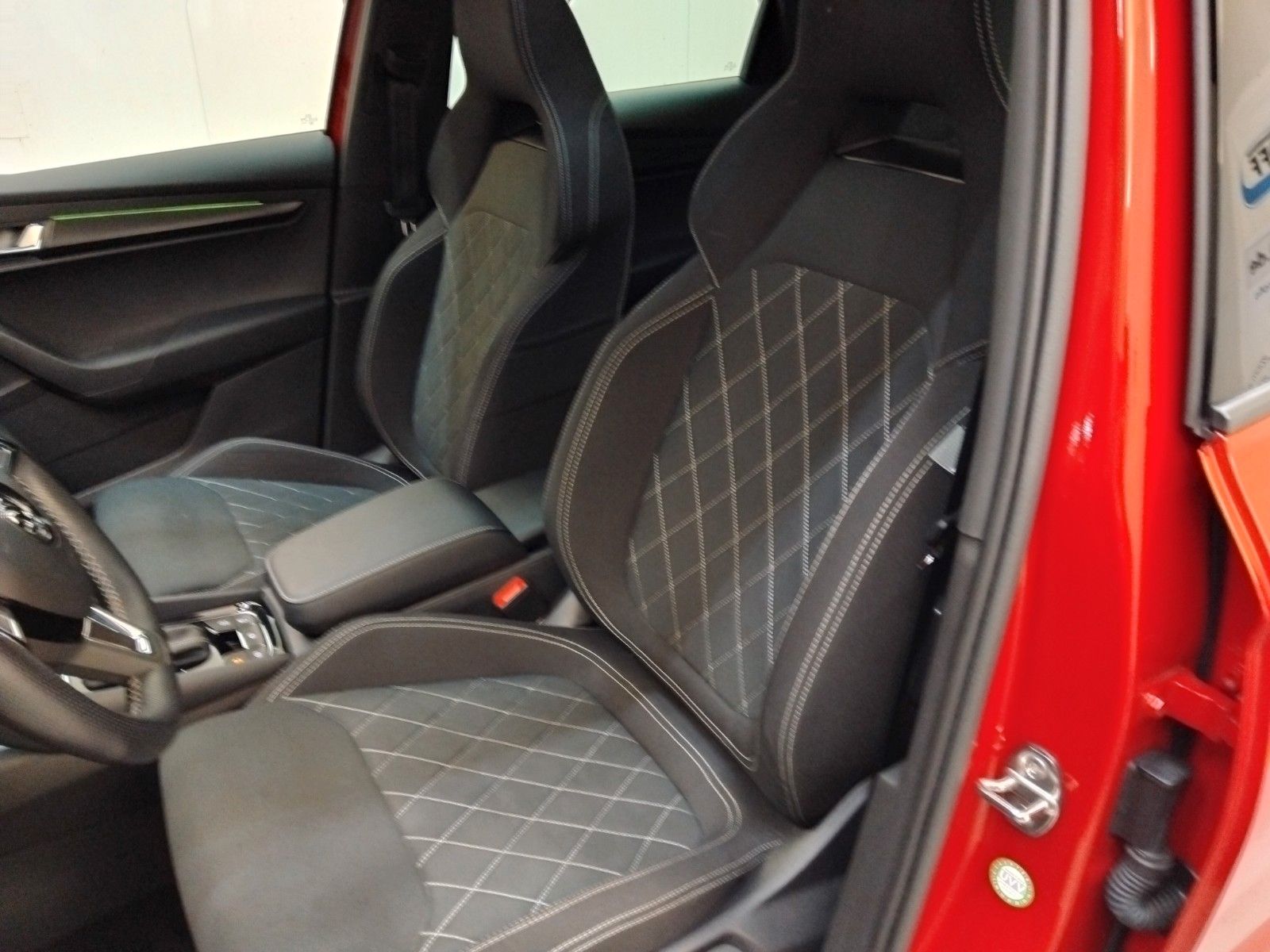 Skoda Karoq (06/2026, Benzin)