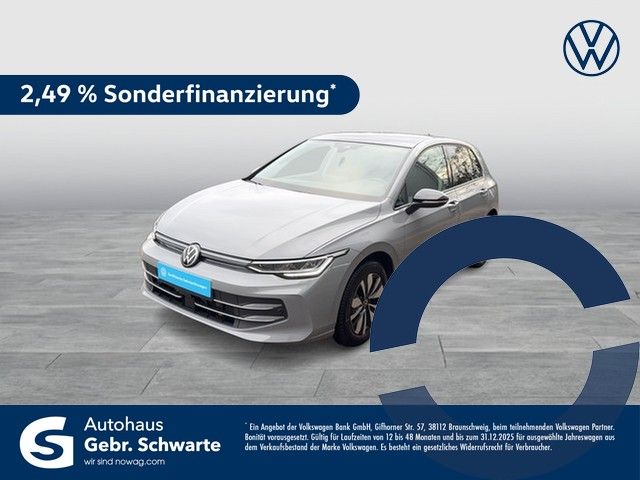 Volkswagen Golf VIII Lim. 1.5 eTSI DSG Goal Pano RFK Harman